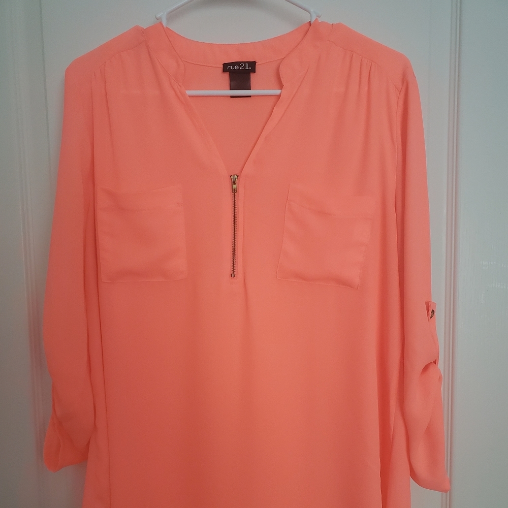 Rue 21 Coral top size large